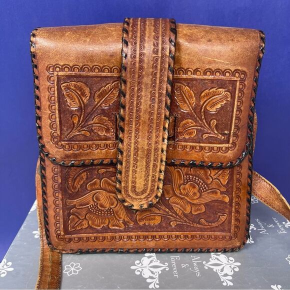 Vintage Distressed Hand-tooled Mandala Floral Leather Square Shoulder Bag - Picture 8 of 12